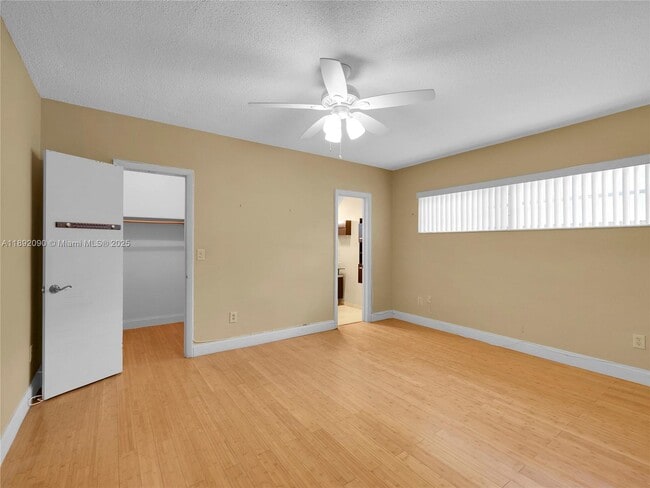 Building Photo - 1109 Biarritz Dr