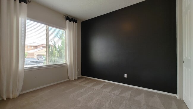 Building Photo - Lovely Rio Rancho Home! 4 Bedroom, 2 bath!
