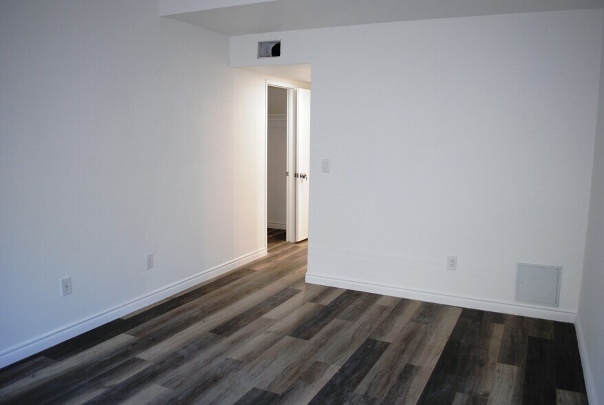 Bedroom - 5475 Mantua Ct