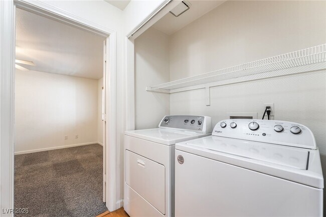 Building Photo - 368 Manti Pl