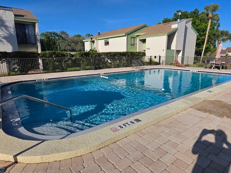 Building Photo - 4158 Pinelake Ln