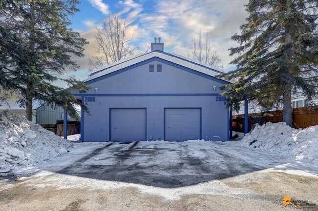 Building Photo - 2606 W 30th Ave