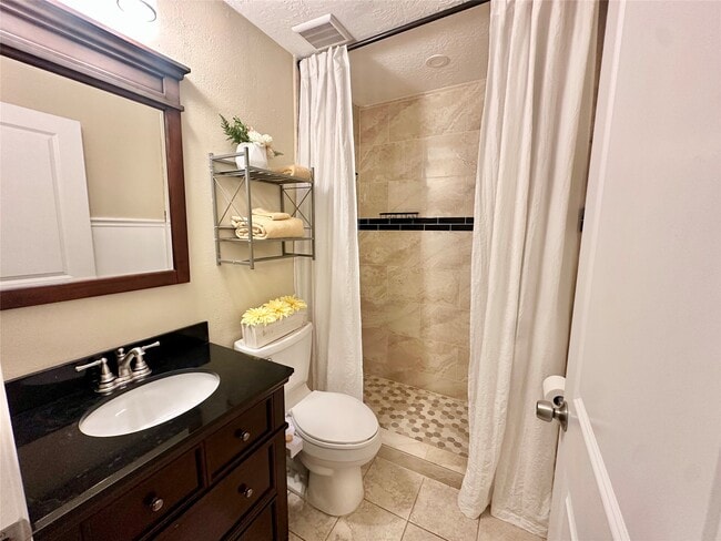 Building Photo - 3758 Laura Leigh Dr