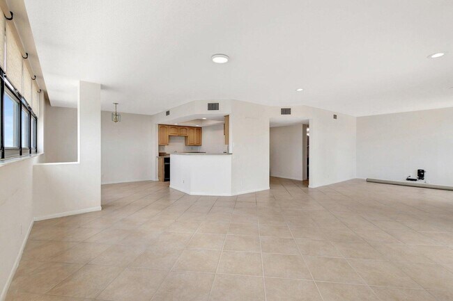 Building Photo - 1501 S Flagler Dr