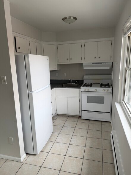 Building Photo - 126 4th Ave