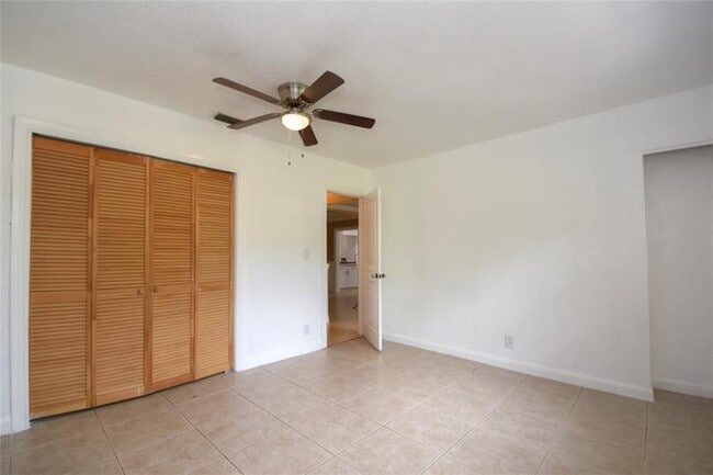 Building Photo - 5385 SW 8th Ct