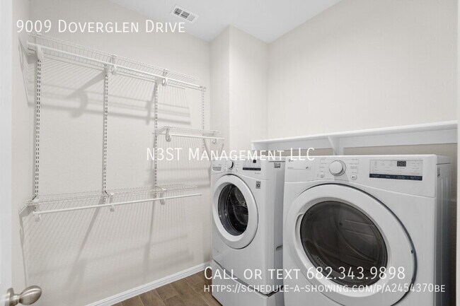 Building Photo - 9009 Doverglen Dr