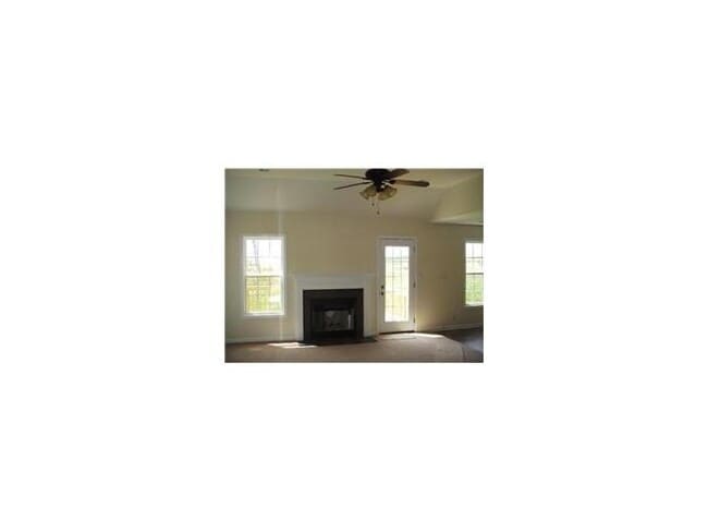 Building Photo - 3 Bedroom Home For Rent Near St. B Area!