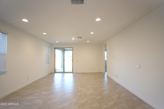 Building Photo - 9447 W Turney Ave