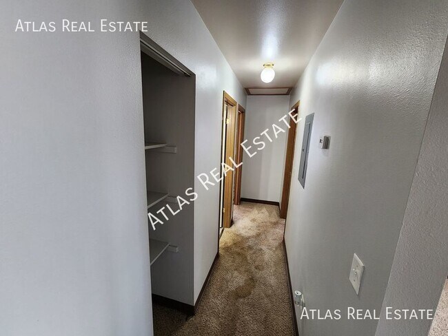 Building Photo - 1919 S 11th Avenue