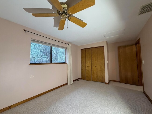 Building Photo - 17 Bayberry Dr