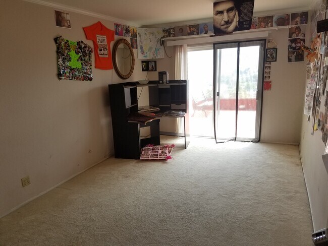 Building Photo - 471 Joost Ave