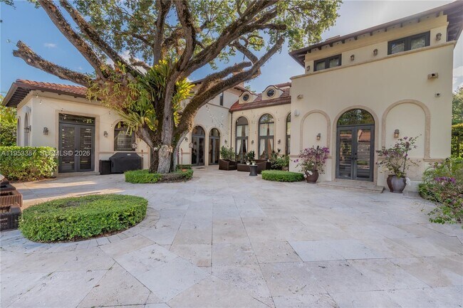 Building Photo - 9801 SW 60th Ct