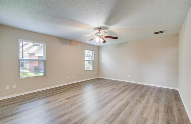 Building Photo - 1211 Reedpoint Dr
