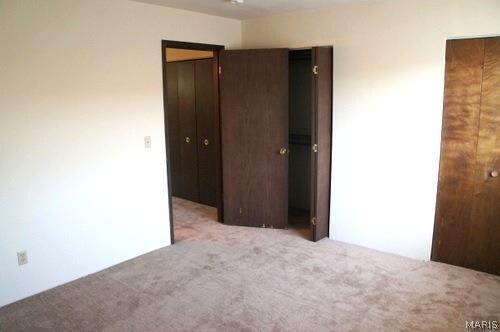 Building Photo - 810 White Oak Dr