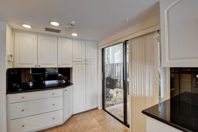 Building Photo - 6458 Sweet Maple Ln
