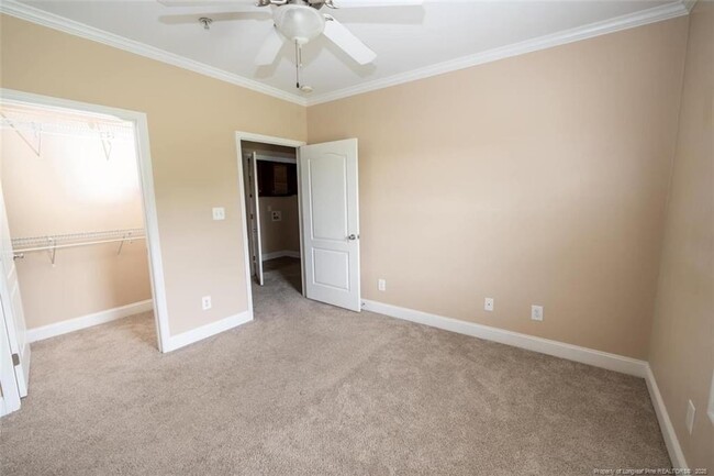 Building Photo - 1611 Bluffside Dr
