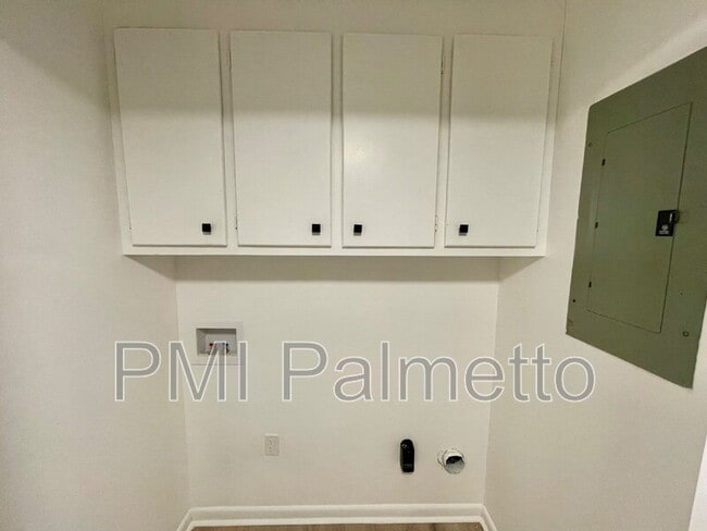 Building Photo - 1422 Beaver Dam Rd