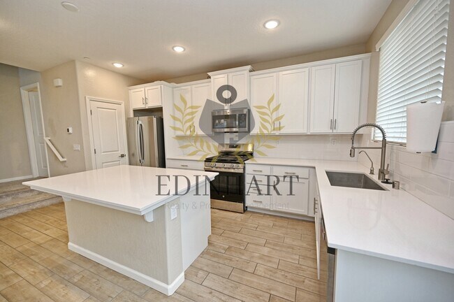 Building Photo - 231 Nabors Dr S