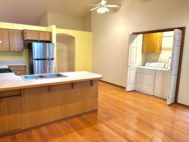 Building Photo - Spacious Ranch Style Home w/ private patio and yard, 2 car garage and vaulted ceilings