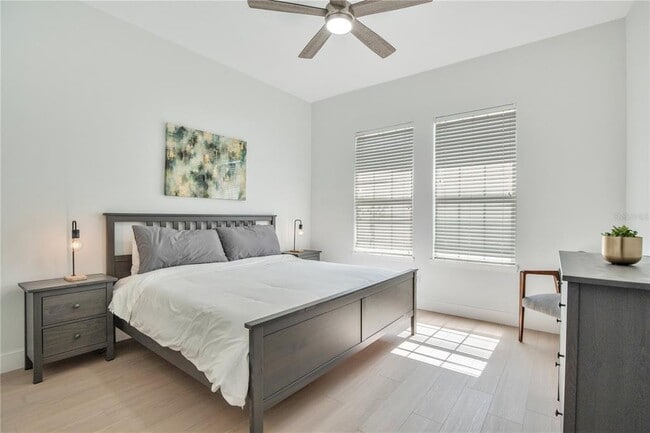 Building Photo - 1659 Hanks Ave