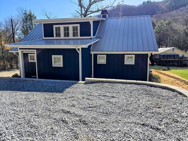 Building Photo - 151 Timpson Cove Rd