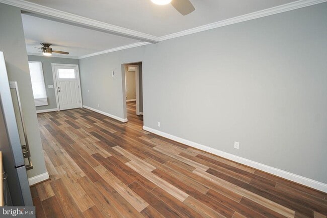 Building Photo - 507 Burton St