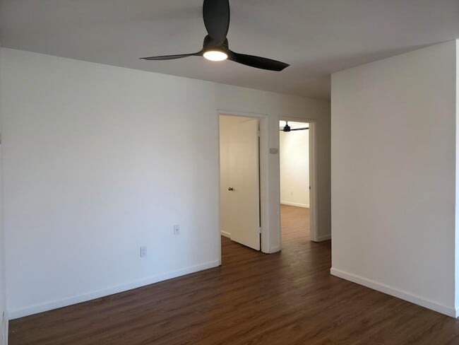 Building Photo - 12800 Avenida Alta Loma