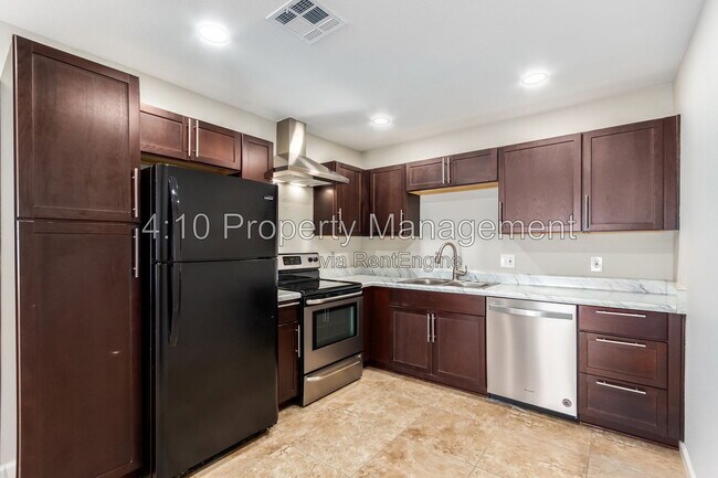 Building Photo - 103 S McKemy St