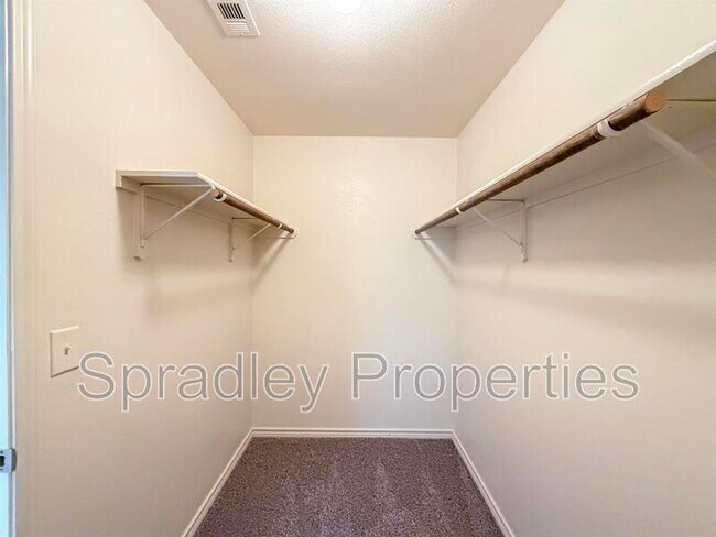 Building Photo - 4810 Deep Drive