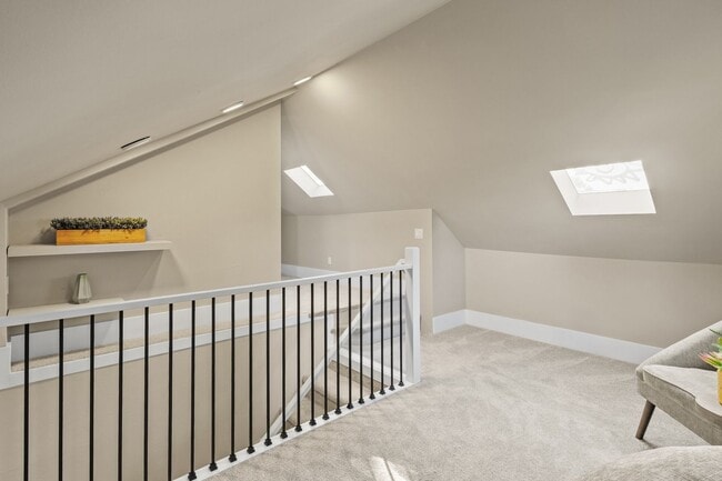 Building Photo - 9547 Wallingford Ave N