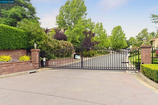 Building Photo - 111 Diablo Ranch Ct