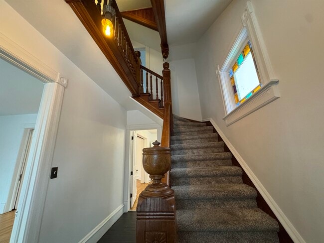 Building Photo - 122 North St