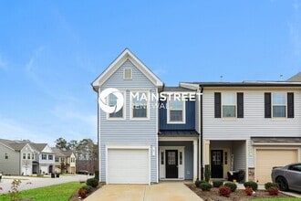 Building Photo - 3 Bedroom Pet-Friendly Home in Clayton, NC with Main Street Renewal