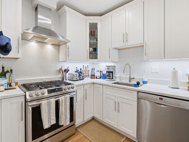 Building Photo - 45 L St