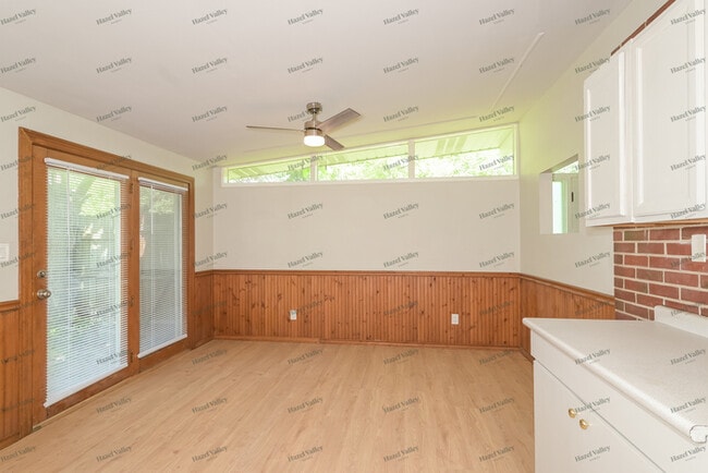 Building Photo - 2760 Countryside Dr