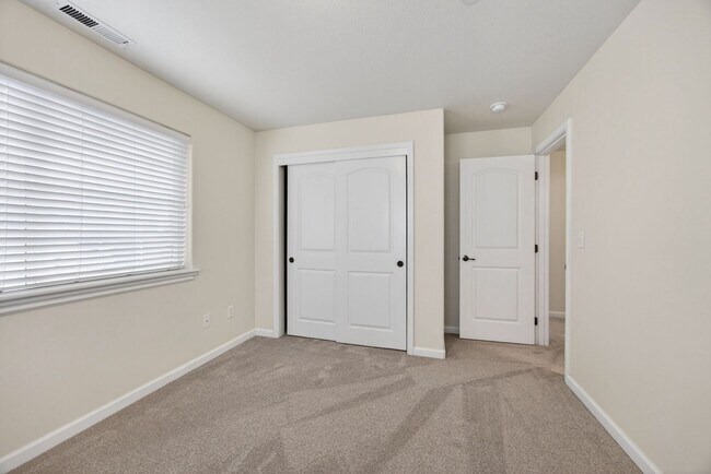 Building Photo - 2525 Corona Ave