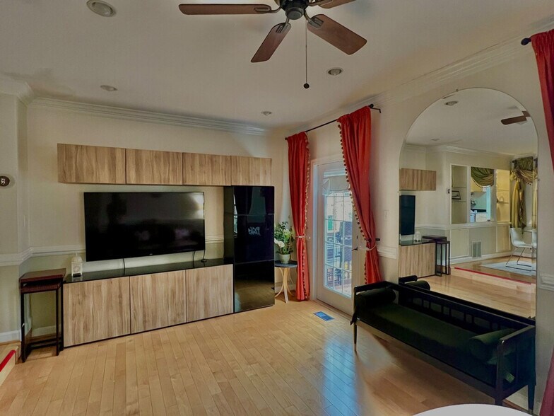 Building Photo - 2304 Hunters Woods Plaza