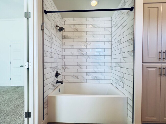 Building Photo - PRE-LEASING FOR AUGUST MOVE-IN: Recently Built 3/2/2 in Cooper ISD