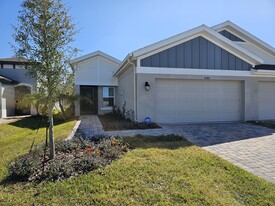 Building Photo - 12484 Oak Hill Way