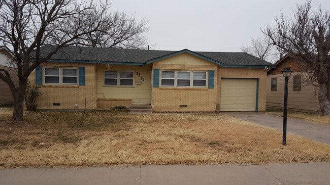 Building Photo - Located in Lawndale!!! 3bedrooms 1bath 1 c...