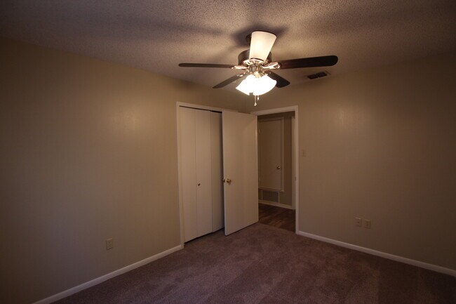 Building Photo - Coming Soon! Charming 3 Bedroom 2 Bath Home in Tyler!