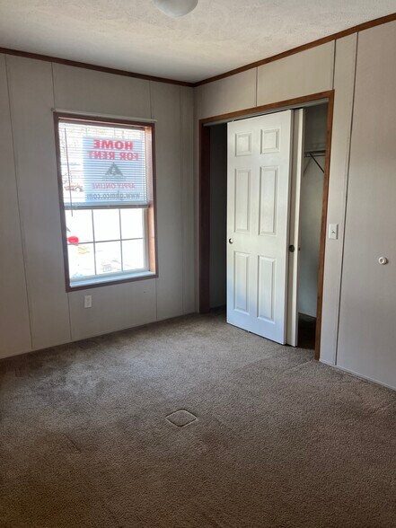 Building Photo - 1 Greenwood Dr