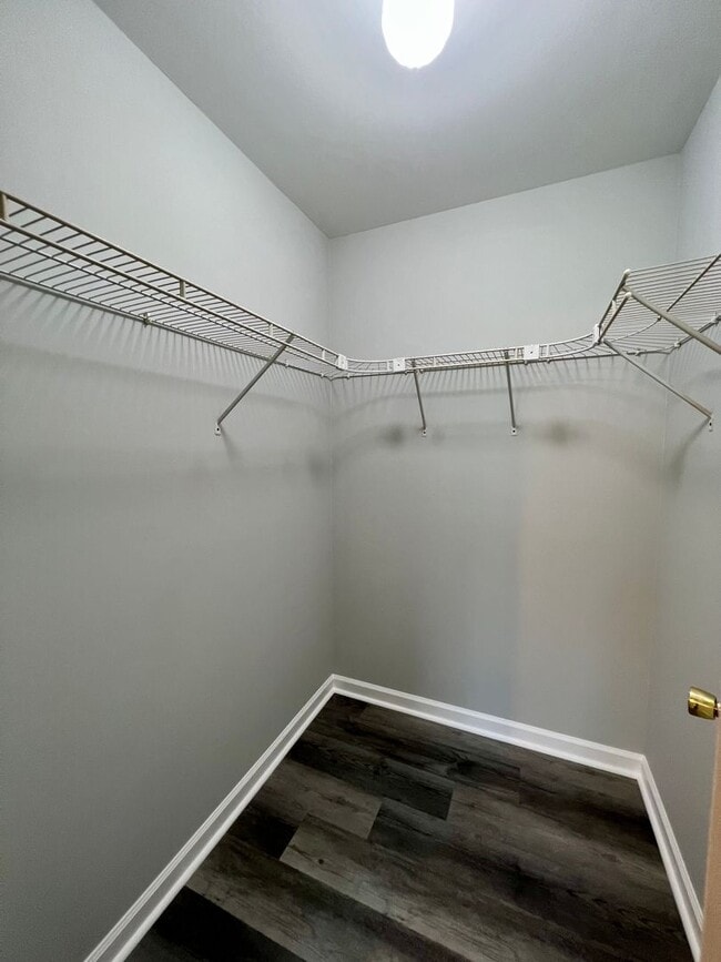 Building Photo - 3 Bedroom Duplex with Yard