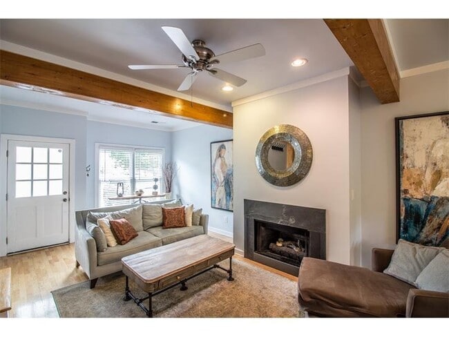 Building Photo - 1516 Howell Mill Rd NW