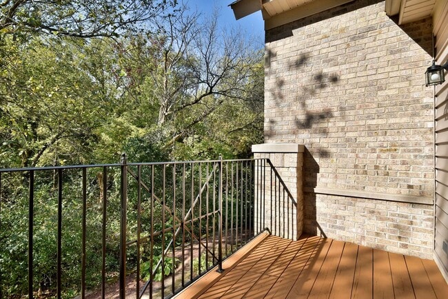 Building Photo - 982 Indigo Ct