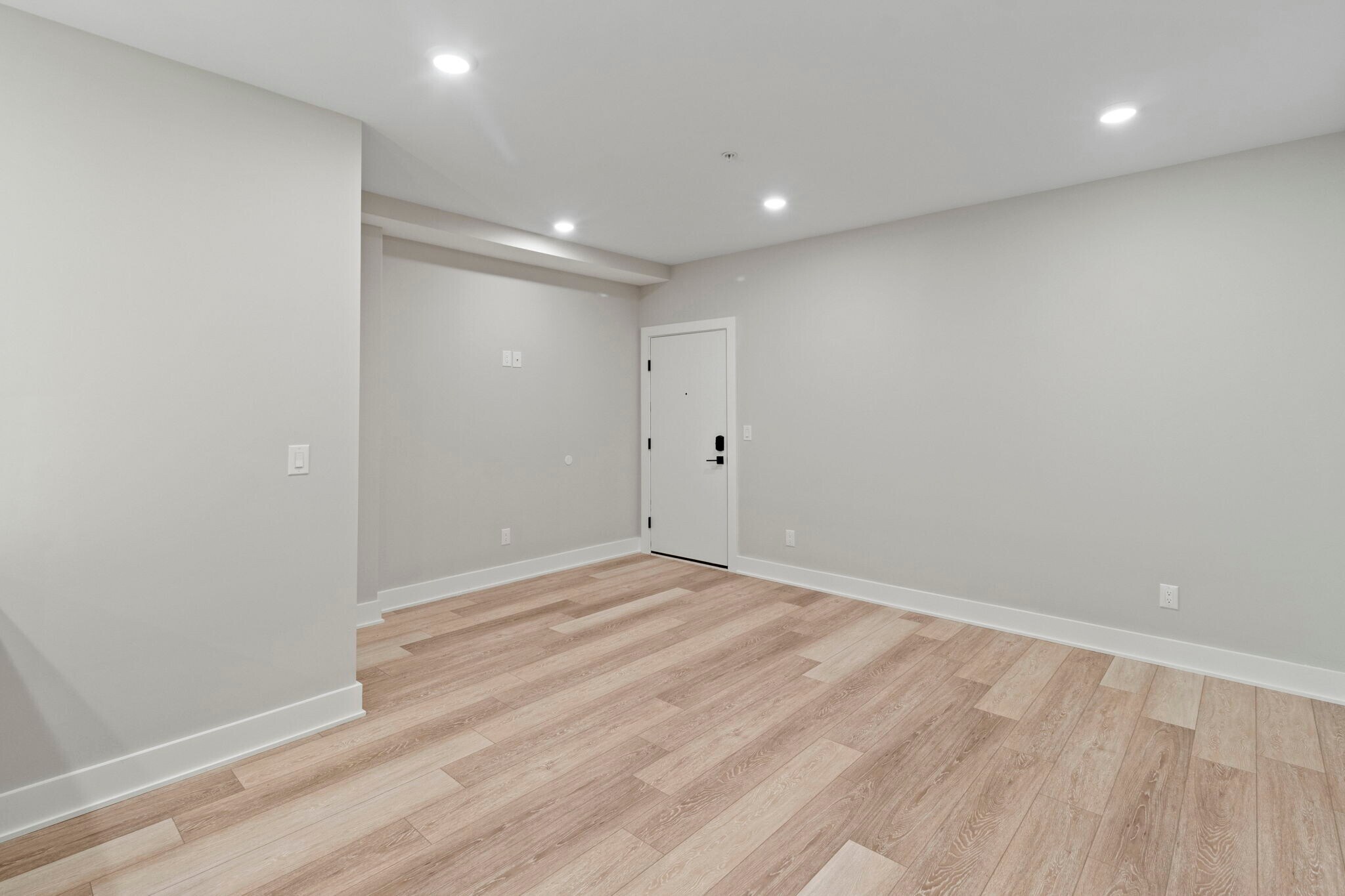 Building Photo - 2625 W Jefferson St