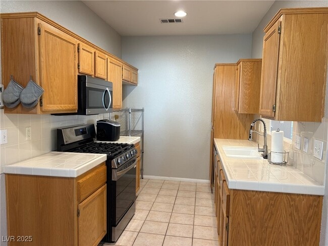 Building Photo - 9904 Via Delores Ave