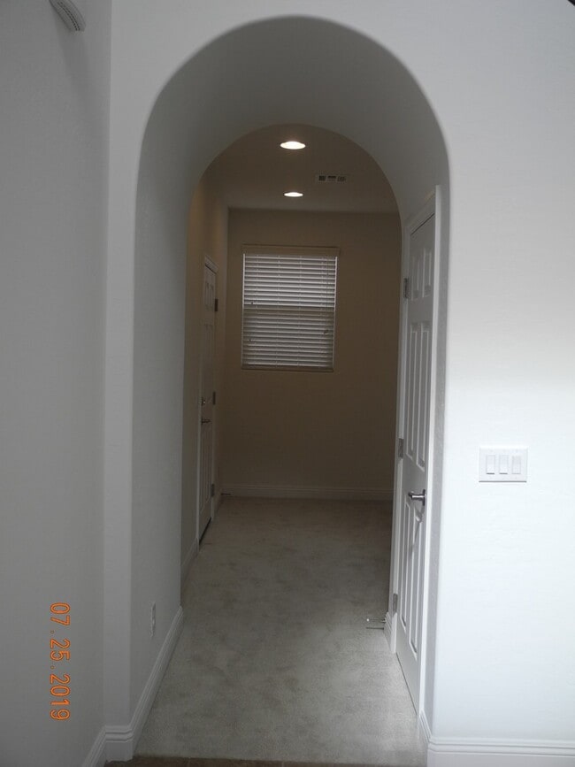 Building Photo - 1051 Whitworth Ave