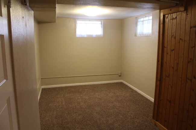 Building Photo - 295